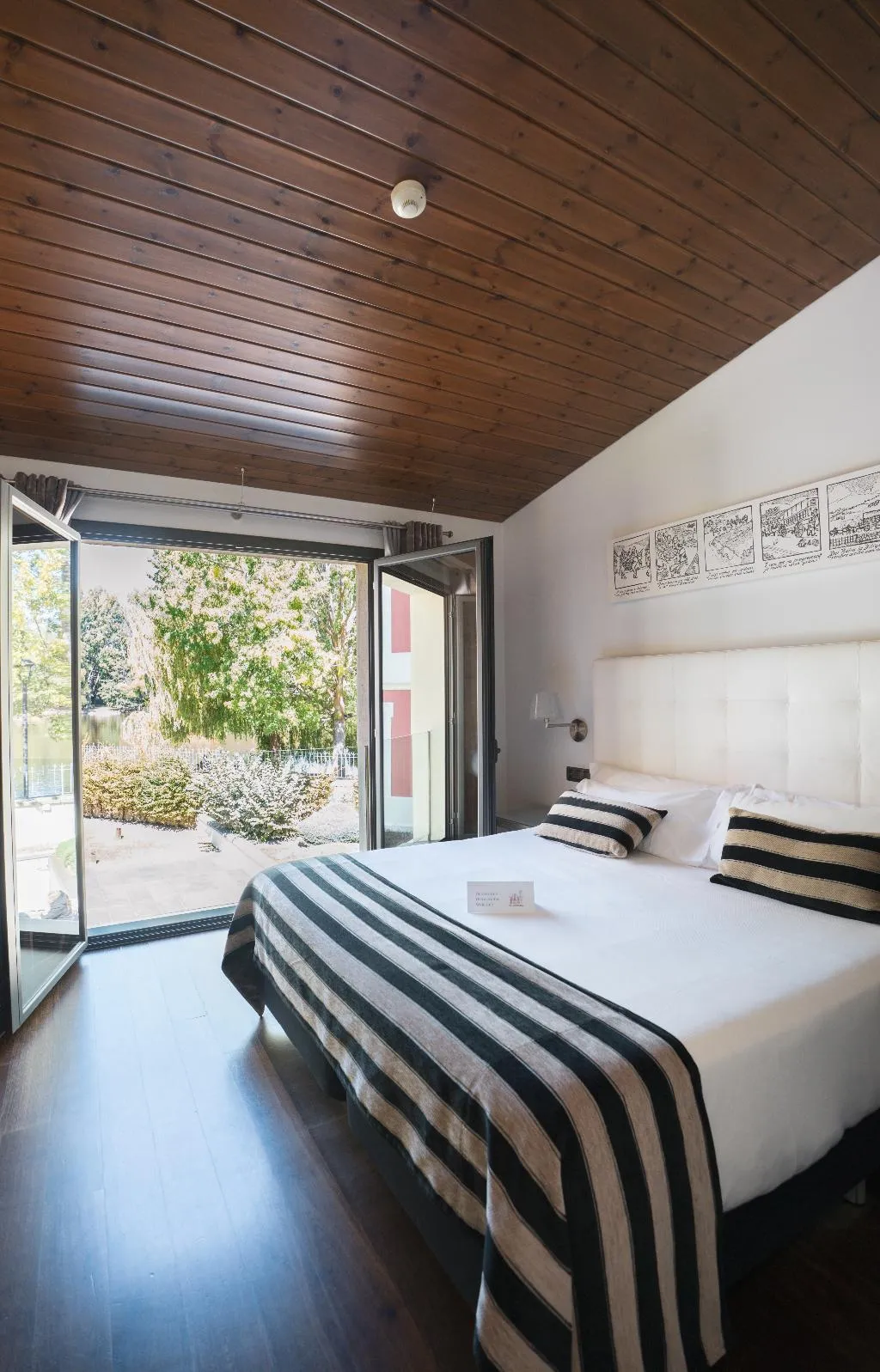 Double or Twin SUPERIOR Room, Villa Paulita, Barcelona