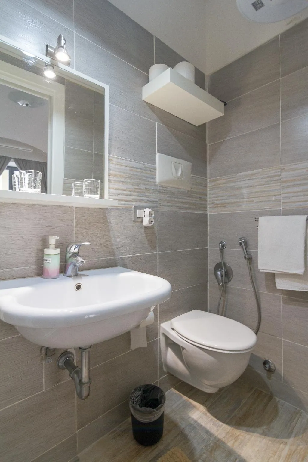 DOUBLE SUPERIOR WITH BALCONY Room, Maison Du La Rua, Naples