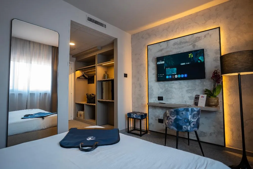 Double or Twin SUPERIOR Room, BV Oly Hotel, Rome