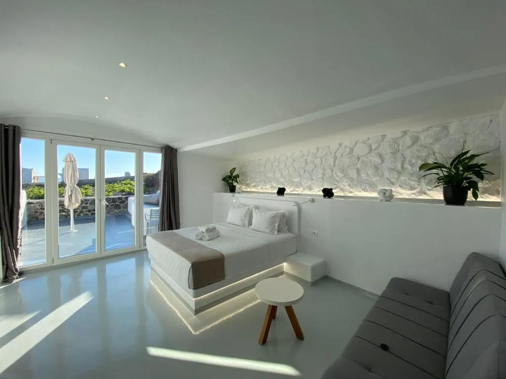 SUITE SEA VIEW Room, Serenita Luxury Suites, Santorini