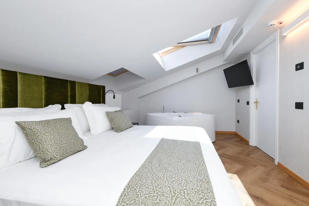 JUNIOR SUITE DELUXE Room, Palazzo Santo Spirito, Milan