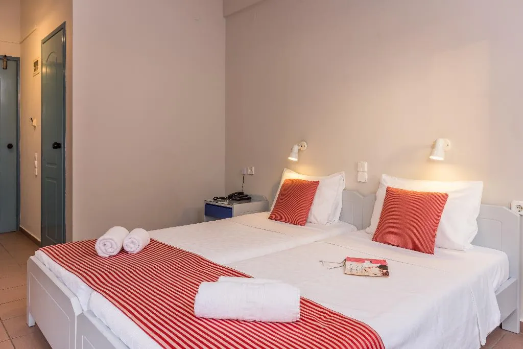 TRIPLE STANDARD Room, Hersonissos Central, Crete