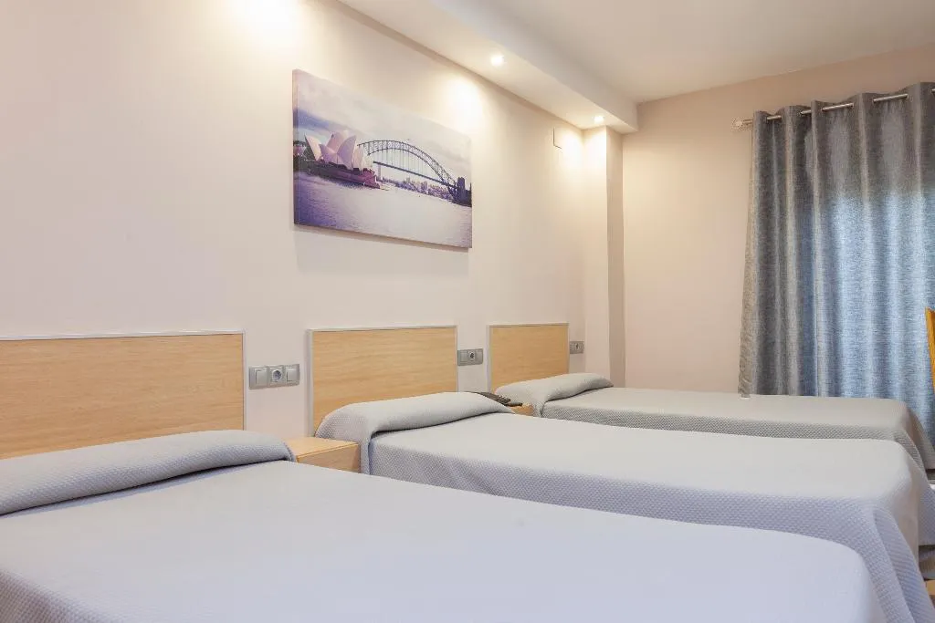 TRIPLE STANDARD Room, Olympia Ronda I, Valencia