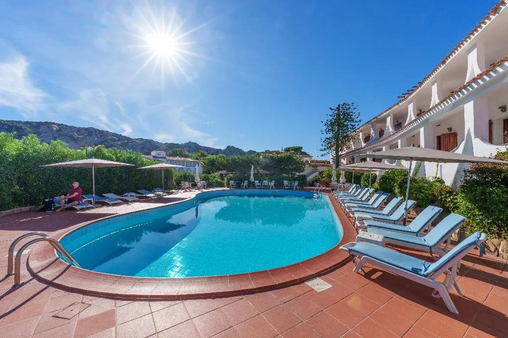 Pool, Punta Est, Olbia