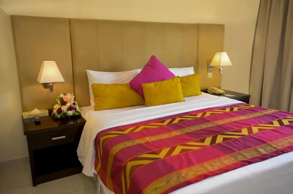 STUDIO DELUXE Room, Parkside Suites, Dubai