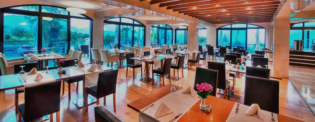 Restaurant, Korineum Golf Resort, Cyprus