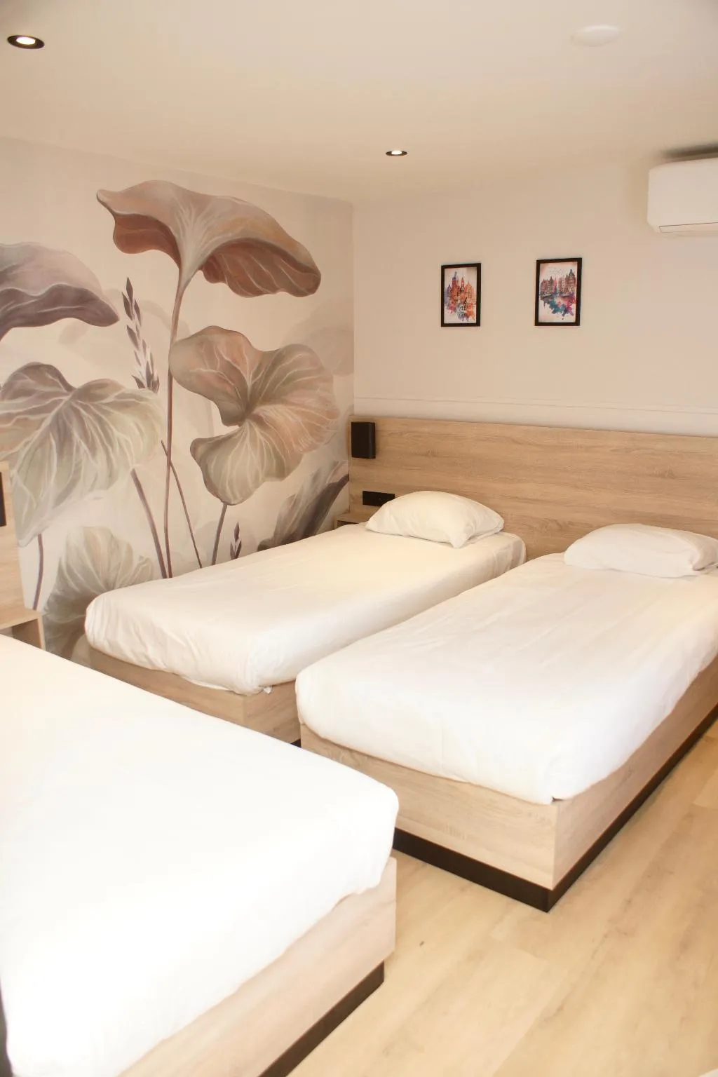 TRIPLE SUPERIOR Room, Hotel Van Gelder, Amsterdam