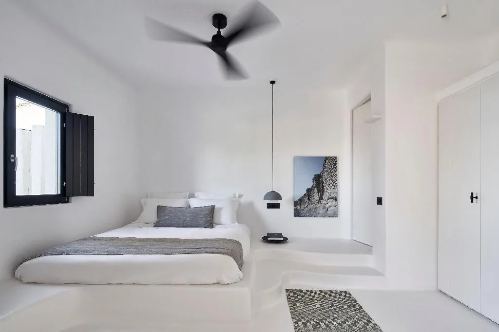 DOUBLE DELUXE WITH PRIVATE POOL Room, Pantheon Villas, Santorini