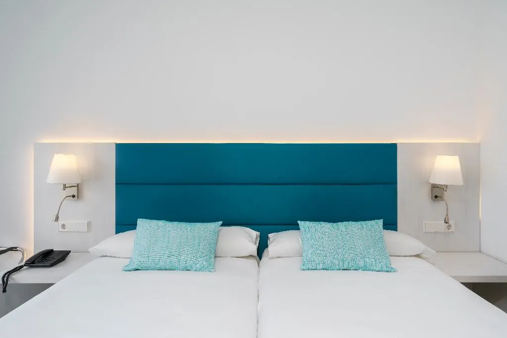 DOUBLE SINGLE USE POOL VIEW Room, Alua Leo, Majorca