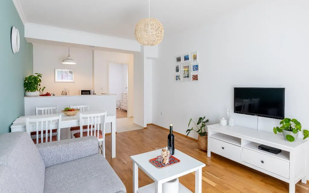 APARTMENT WITH BALCONY Room, Apartments Silvija, Dubrovnik
