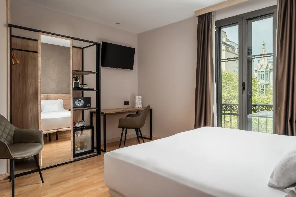 Double or Twin SUPERIOR WITH VIEWS Room, Petit Palace Eixample, Barcelona