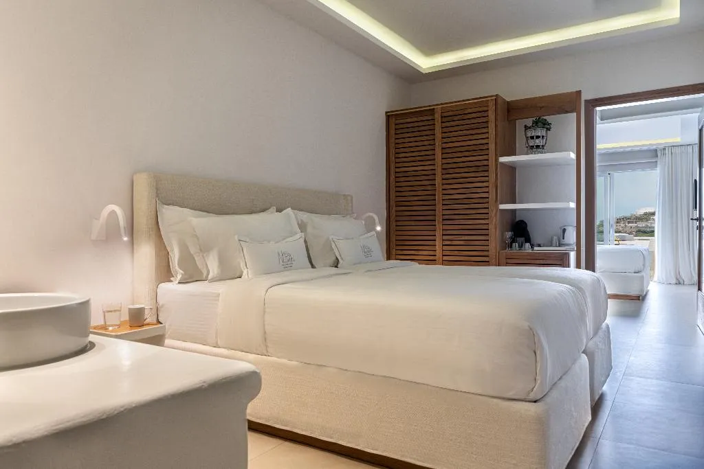 SUITE WITH PRIVATE POOL Room, Nissaki Boutique Hotel, Mykonos