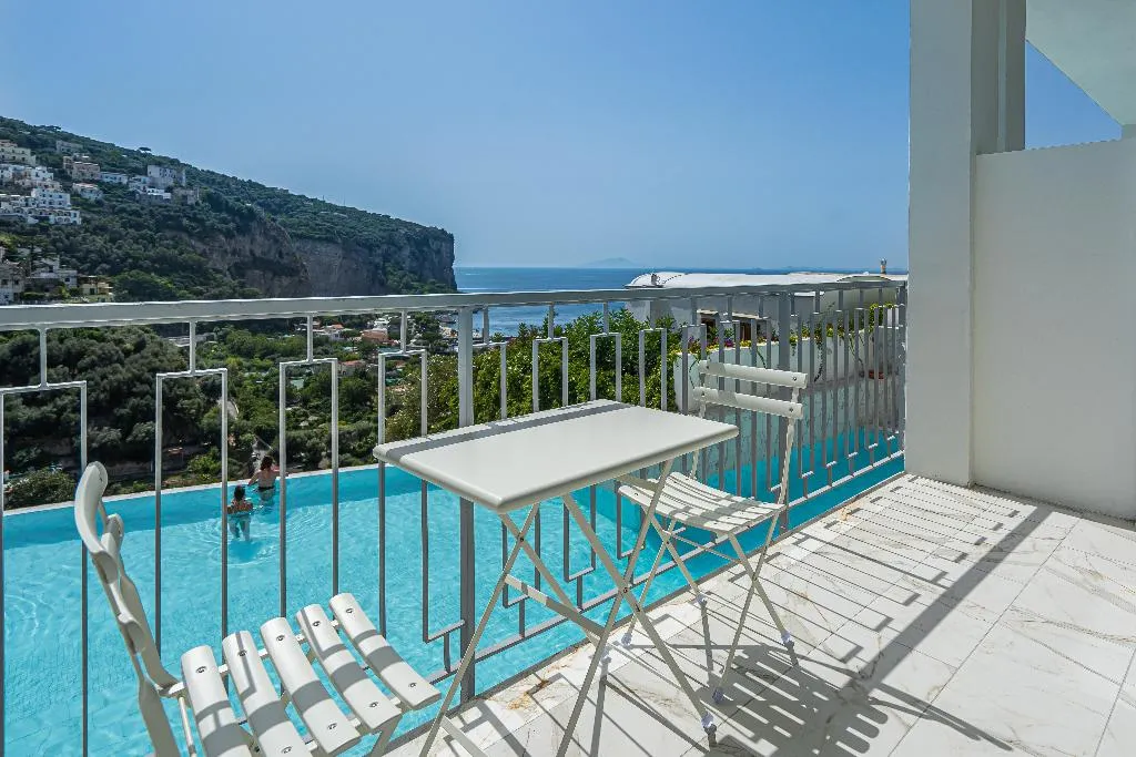 JUNIOR SUITE SEA VIEW WITH BALCONY Room, Mary Hotel, Naples