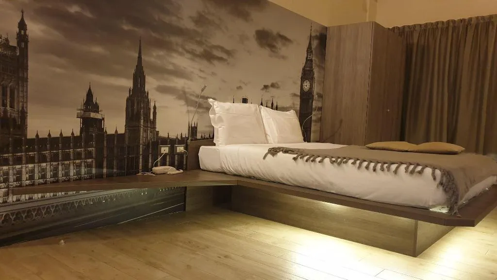Room, Seven Rooms Milano, Milan