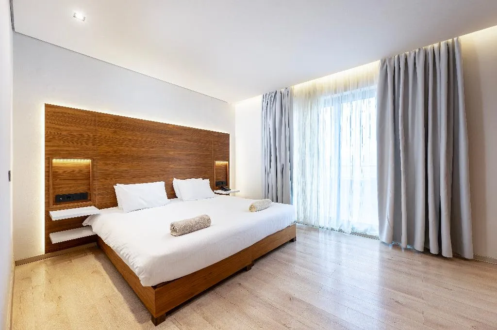 JUNIOR SUITE SEA VIEW Room, Athina Palace, Crete