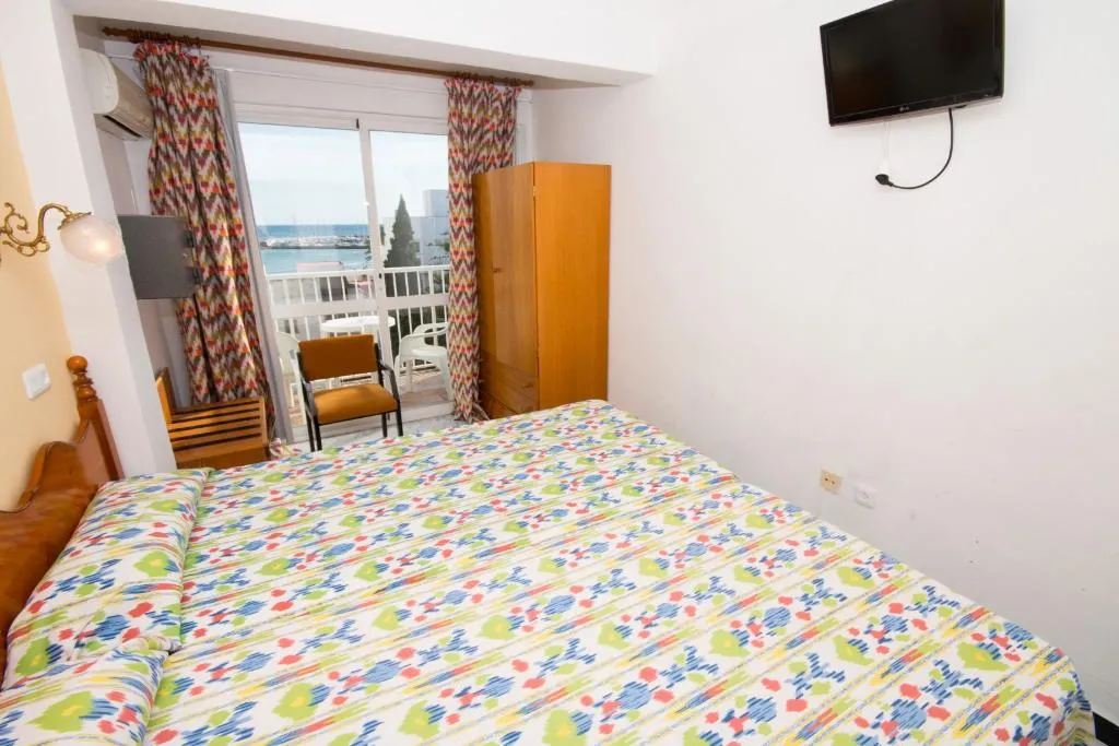 TRIPLE SUPERIOR Room, Amic Can Pastilla, Majorca