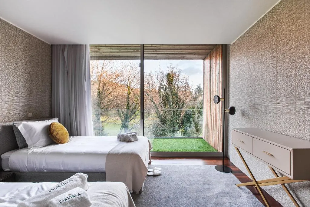 VILLA SUPERIOR FOUR BEDROOMS Room, Hole In One - Golf Villa, Porto