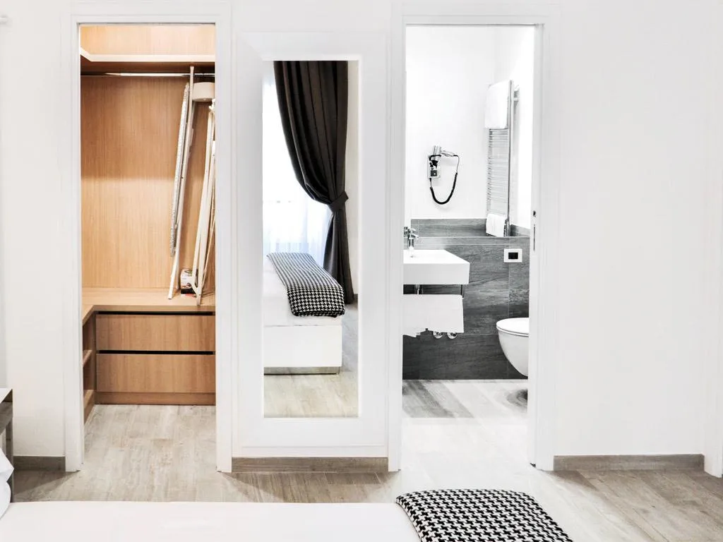 APARTMENT CAPACITY 3 Room, Lhp Suite Termini, Rome