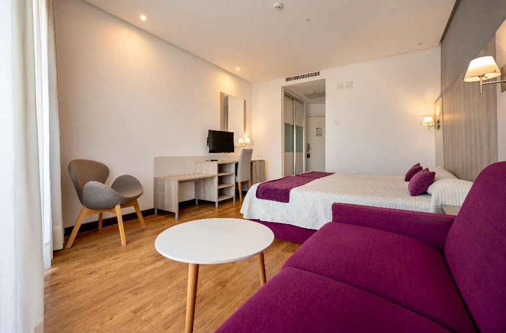 DOUBLE DELUXE POOL VIEW Room, Albir Playa Hotel & Spa, Costa Blanca