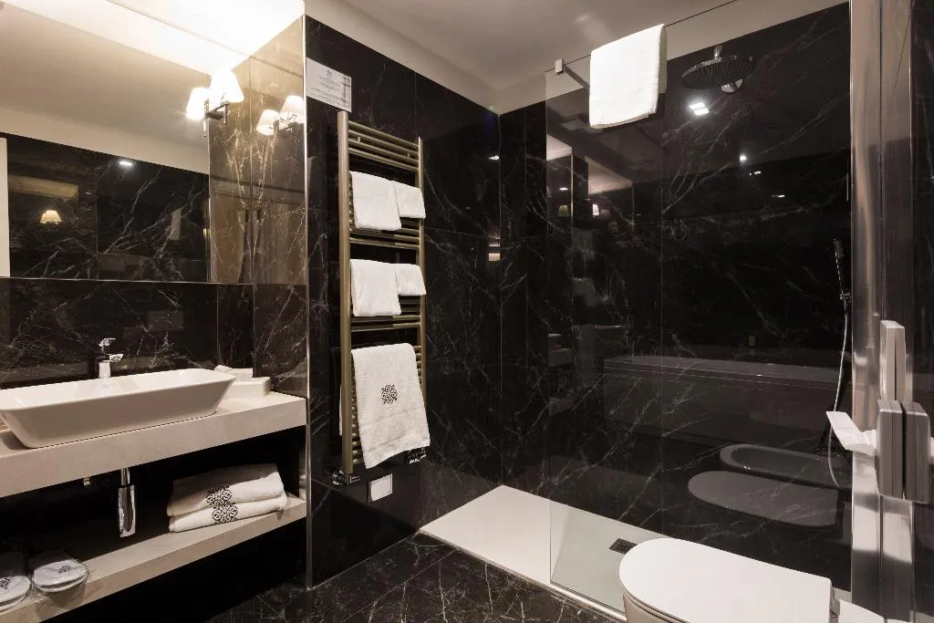 SUITE CAPACITY 3 Room, Mediterraneo Emotional Hotel & Spa, Cagliari