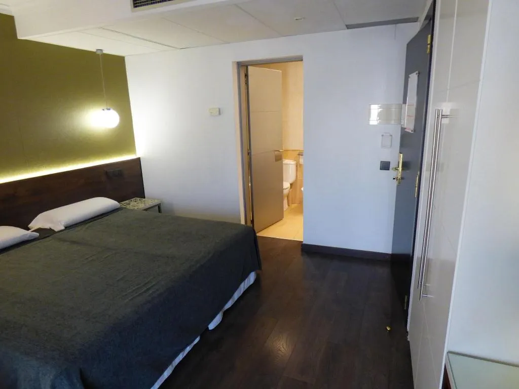 Room, Moderno, Barcelona