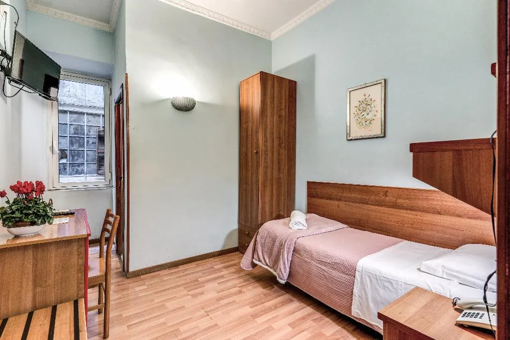 SINGLE STANDARD Room, Altavilla, Rome