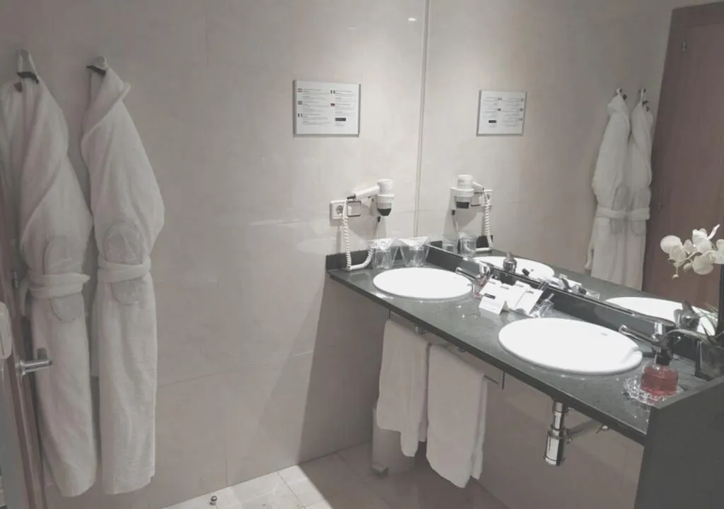 DOUBLE SUPERIOR Room, RH Sorolla Centro, Valencia