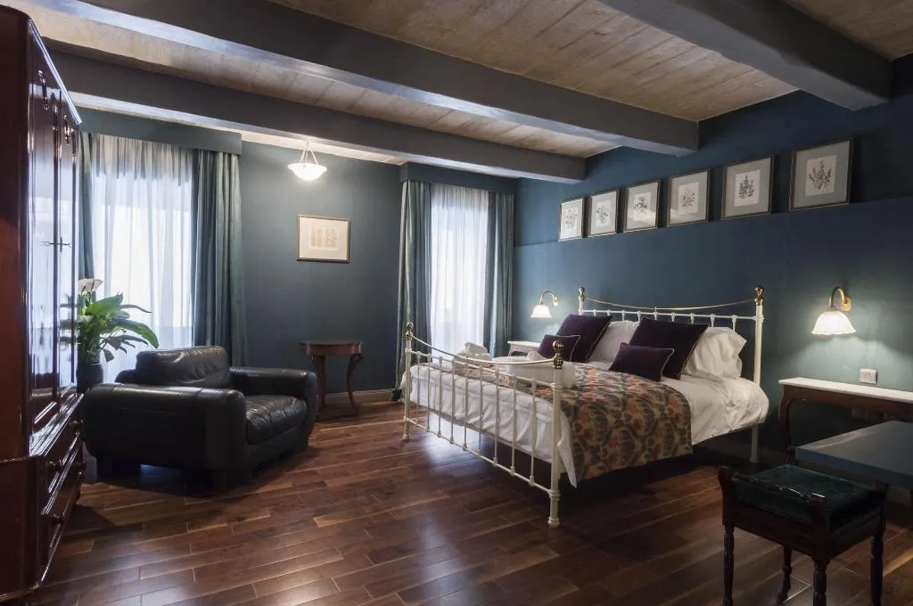 Room, The Coleridge, Malta