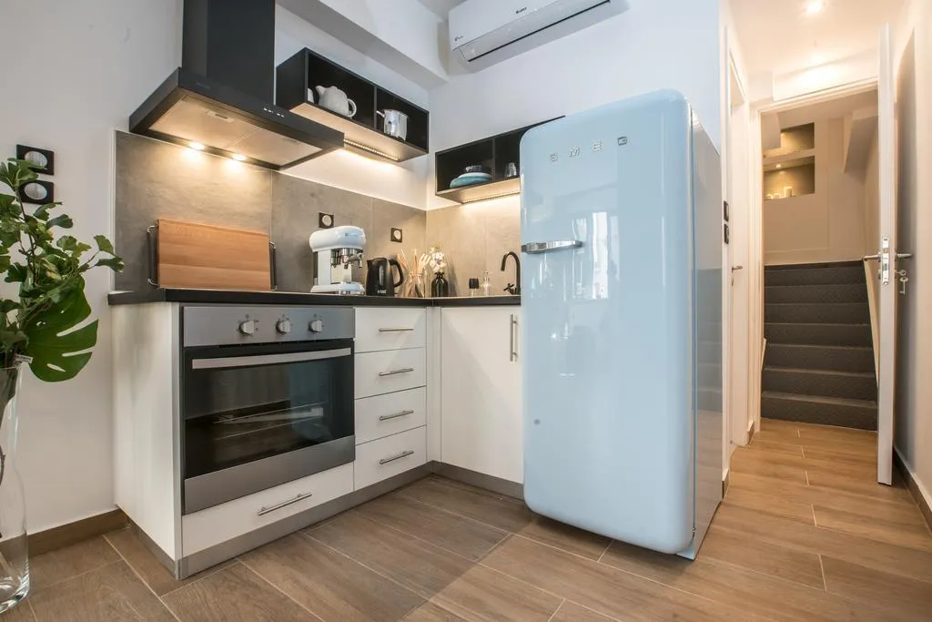 SUITE CAPACITY 3 Room, Kyveli Luxury Suites, Athens