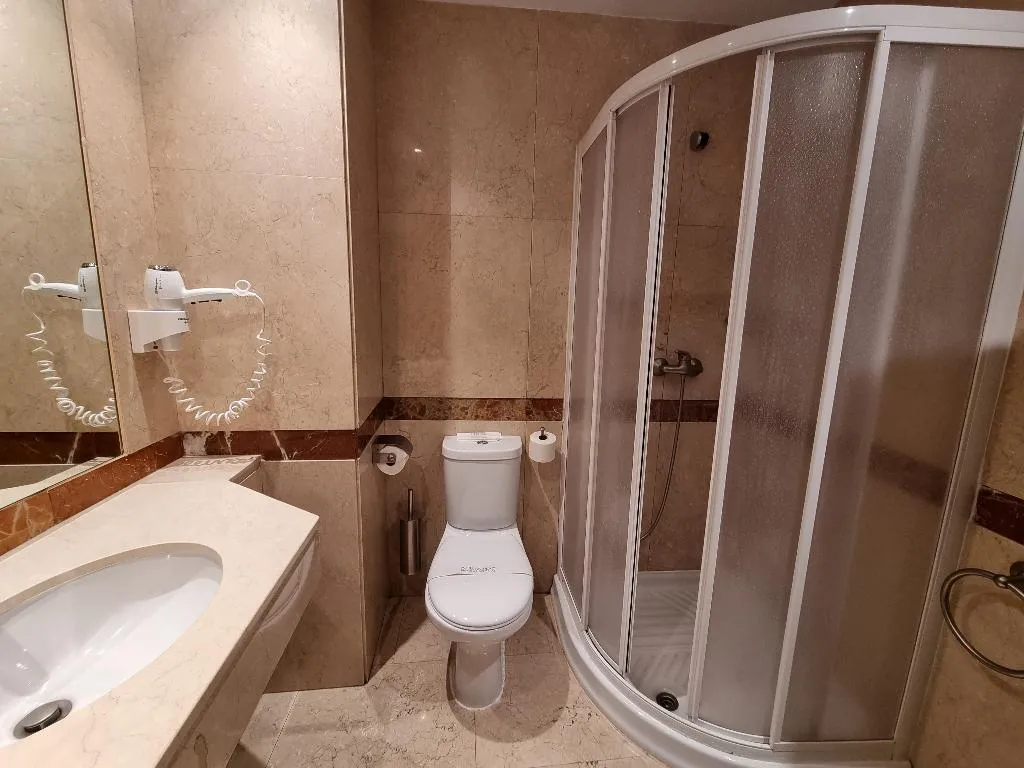 DOUBLE STANDARD Room, Gran Legazpi, Madrid