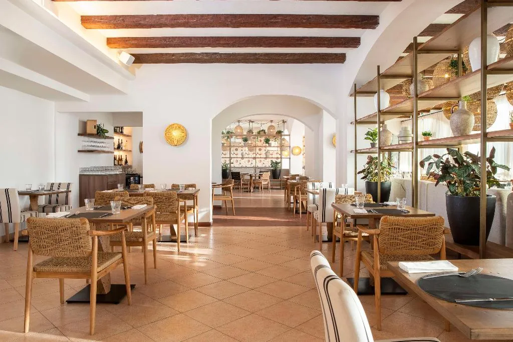 Restaurant, Mangia's Santa Teresa Sardinia, Curio Collection, Olbia
