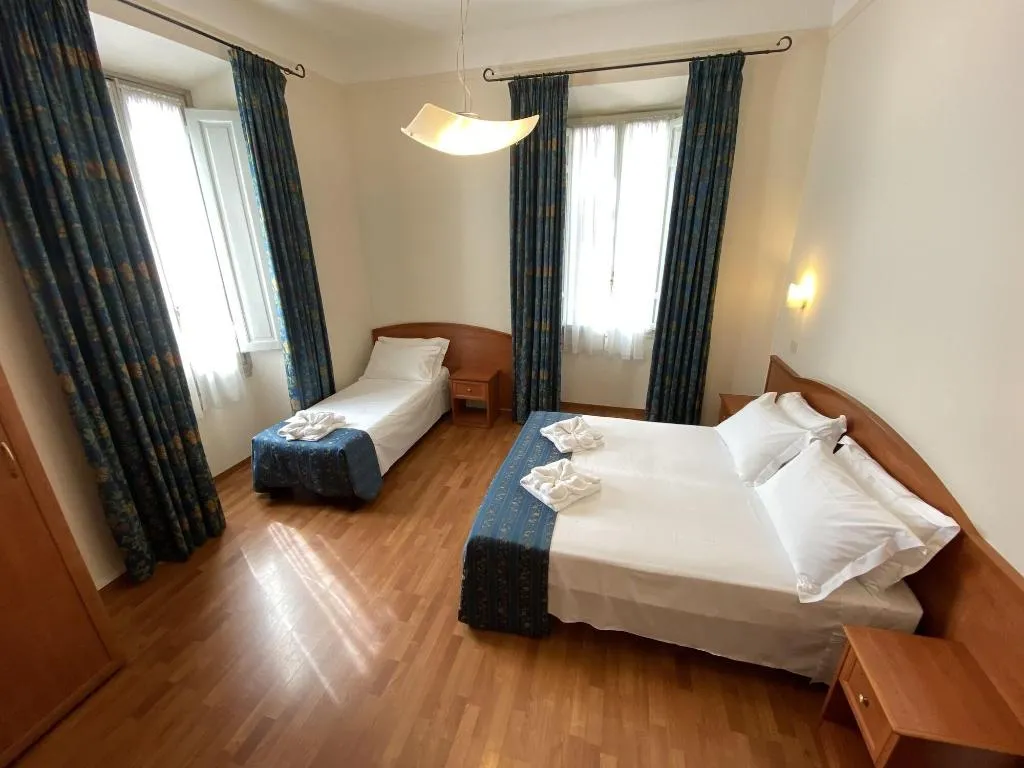 Room, Soggiorno Madrid, Florence
