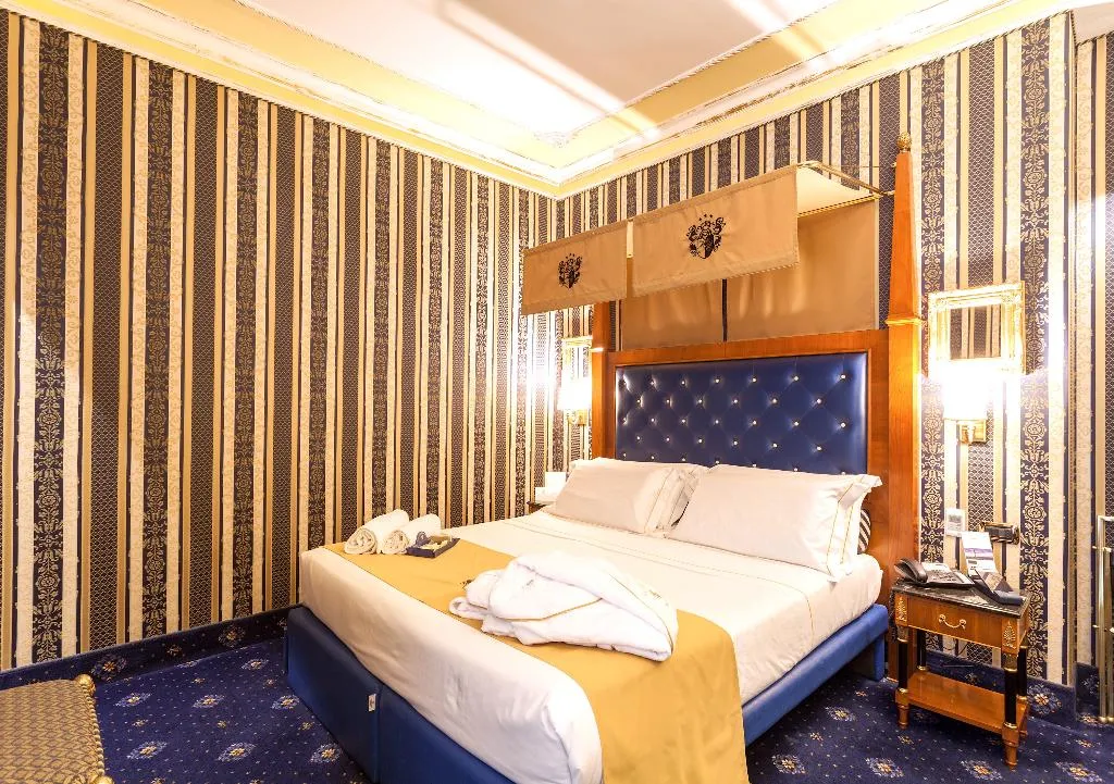TRIPLE DELUXE Room, Hotel Manfredi Suite In Rome, Rome