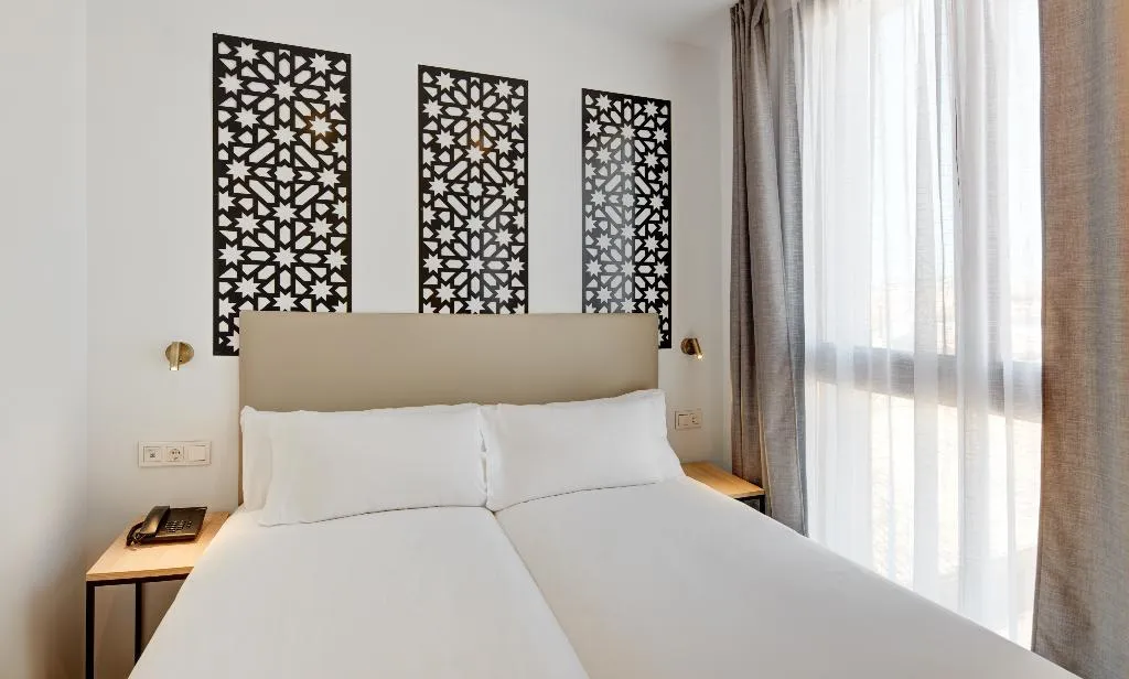 STUDIO CAPACITY 2 Room, Sercotel Granada Suites, Andalucia