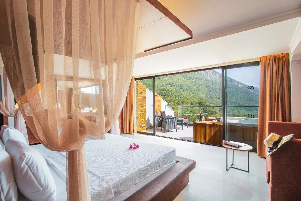 SUITE WITH JACUZZI Room, Orka Sunlife Resort & Spa, Dalaman