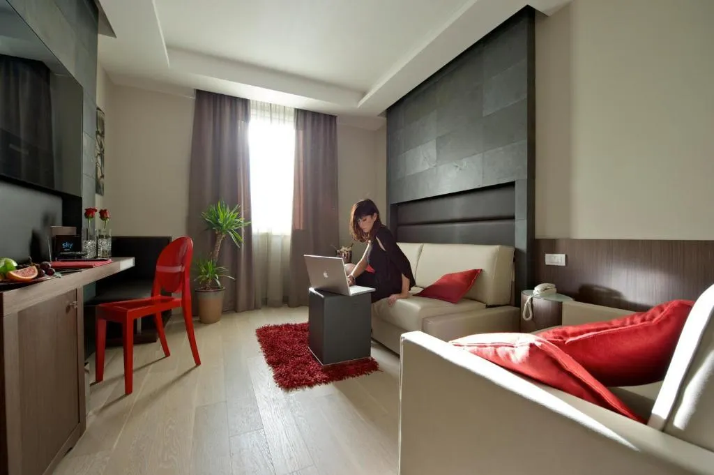 SUITE CAPACITY 3 Room, UNA HOTELS Villa dei Platani Foligno, Perugia