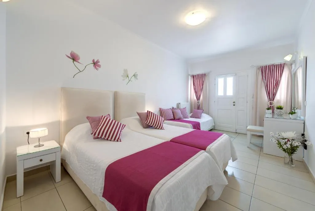 TRIPLE GARDEN VIEW Room, Dream Island Hotel, Santorini