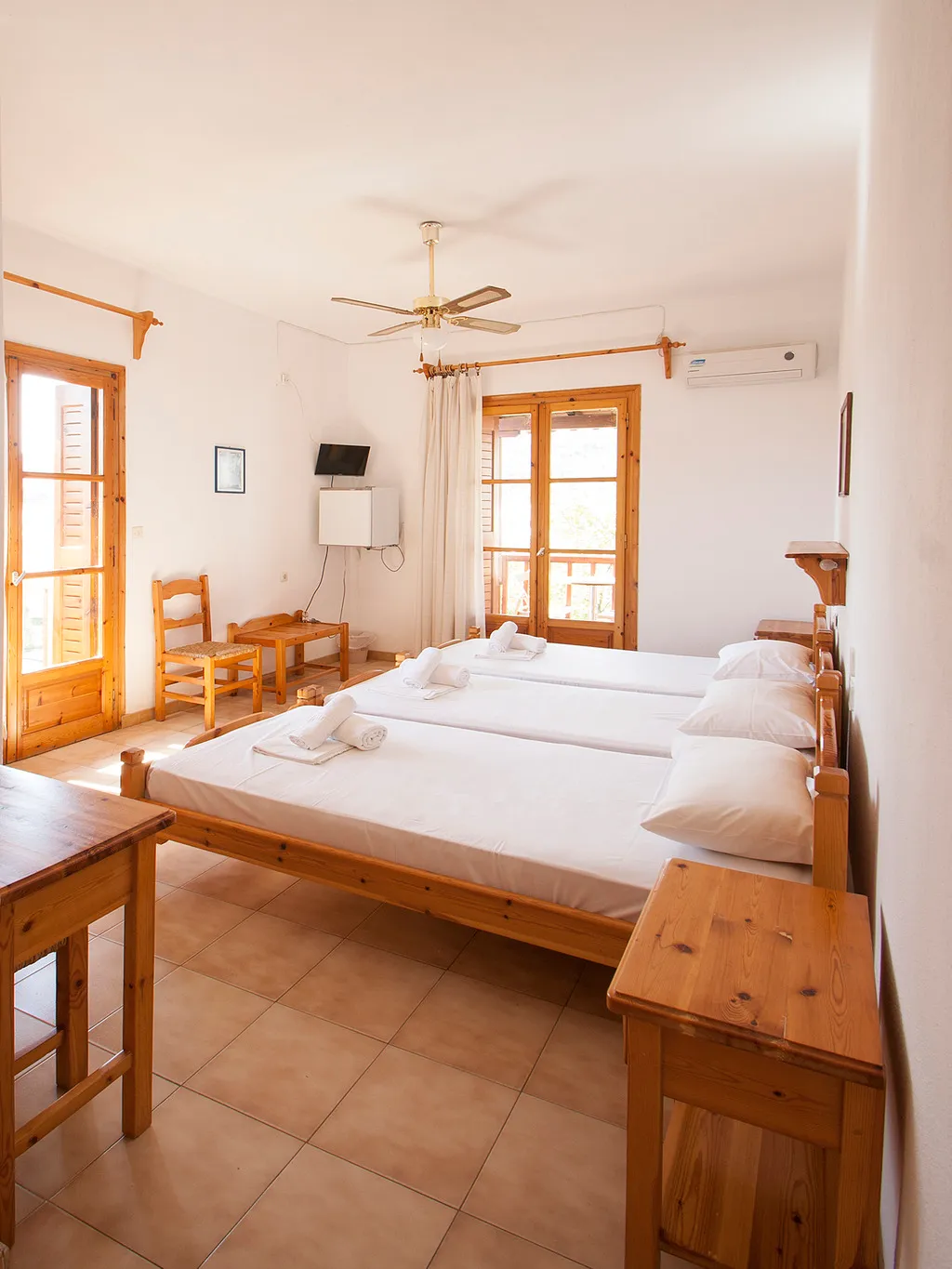 TRIPLE STANDARD Room, Pension Eliza, Skiathos