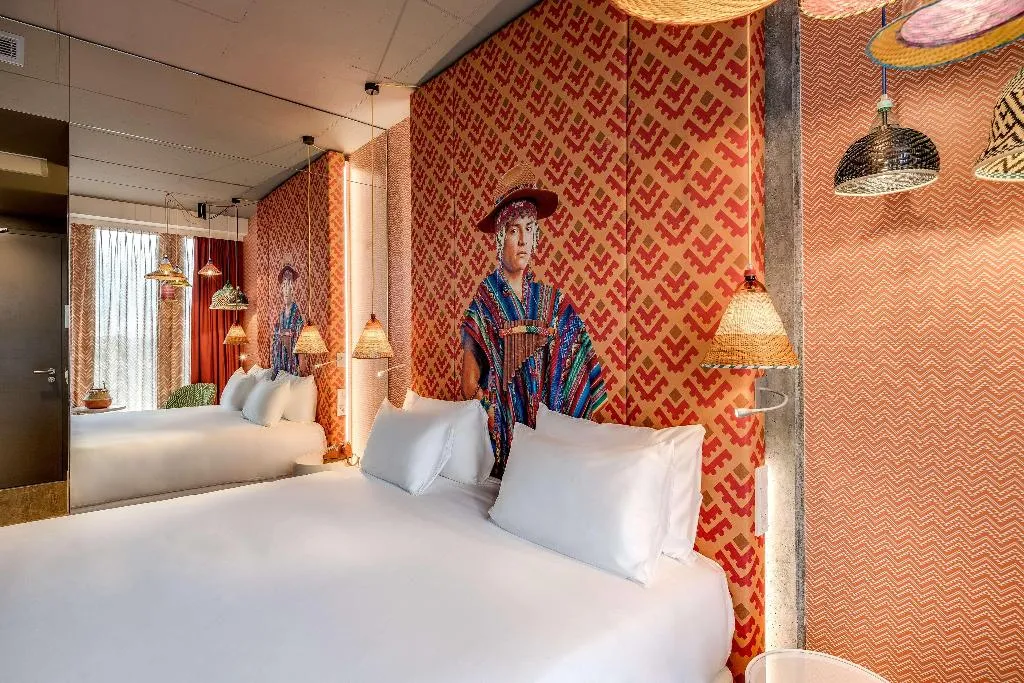 DOUBLE SUPERIOR Room, nhow Amsterdam RAI, Amsterdam