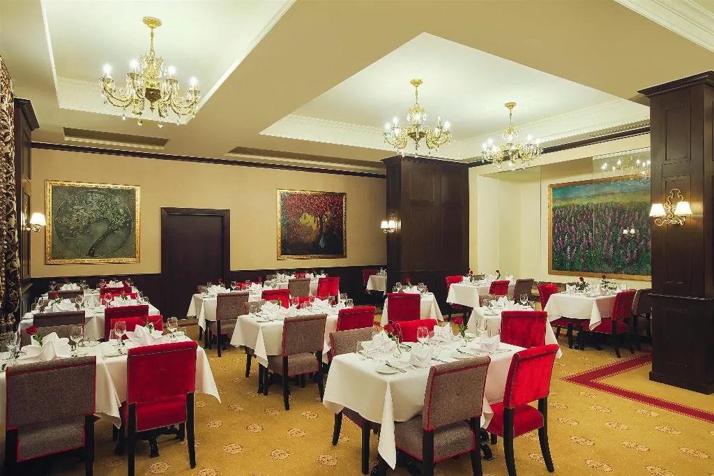 Restaurant, Kempinski Palace Cairo, Cairo