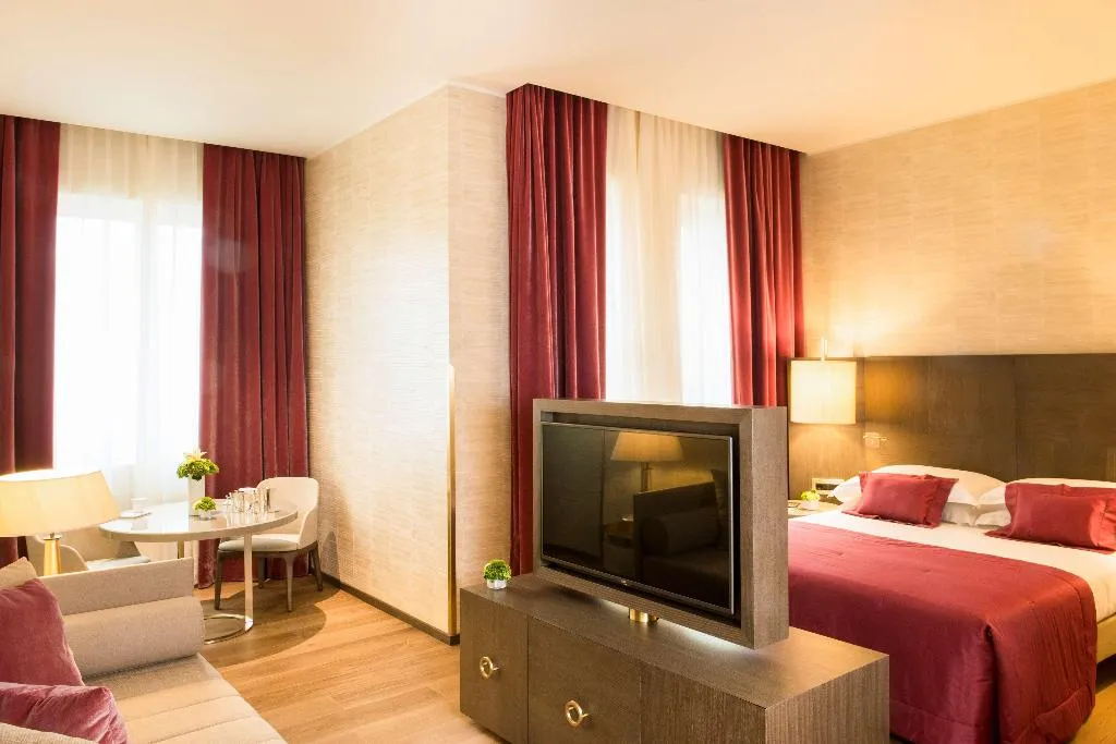 Room, Rosa Grand Milano - Starhotels Collezione, Milan