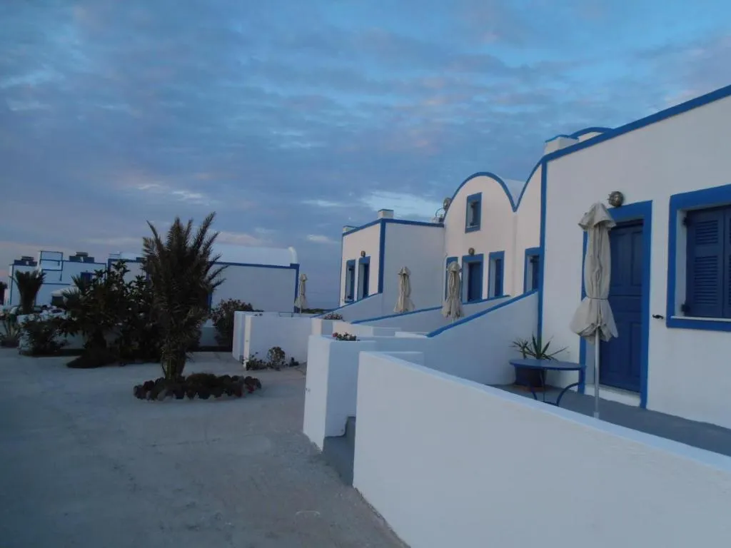 General view, Hotel Paradisos Oia, Santorini