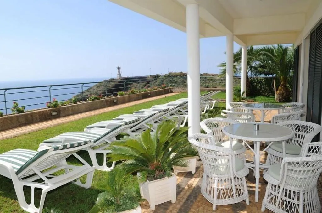 Terrace, Vivenda Belo Horizonte, Madeira