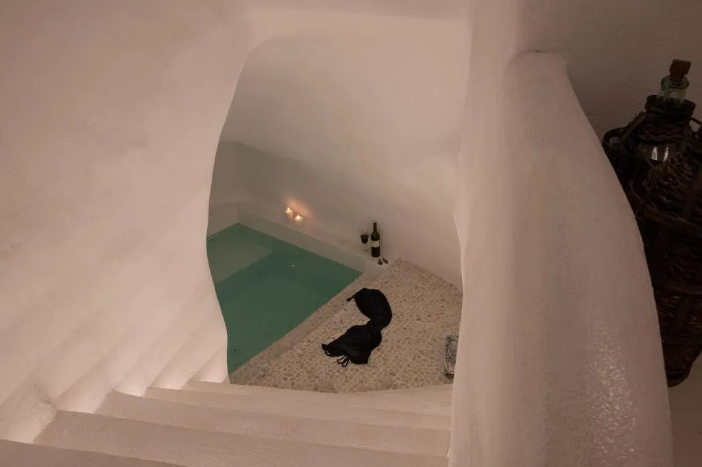Room, Globe Suites, Santorini
