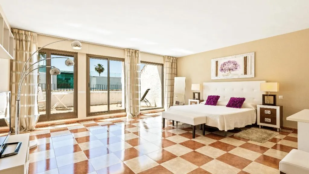 VILLA STANDARD Room, Villa Marina Puerto Banus, Costa Del Sol