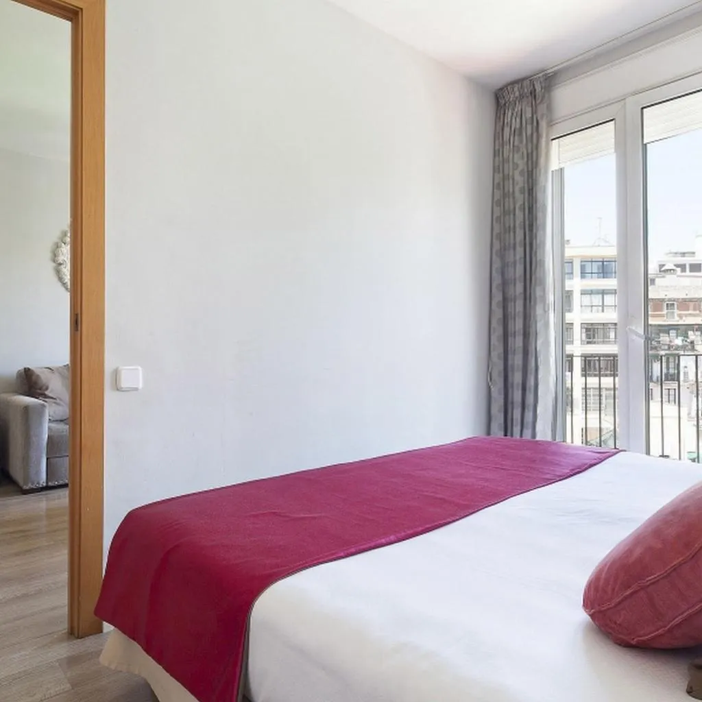 FAMILY ROOM CAPACITY 5 Room, Grandom Suites, Barcelona