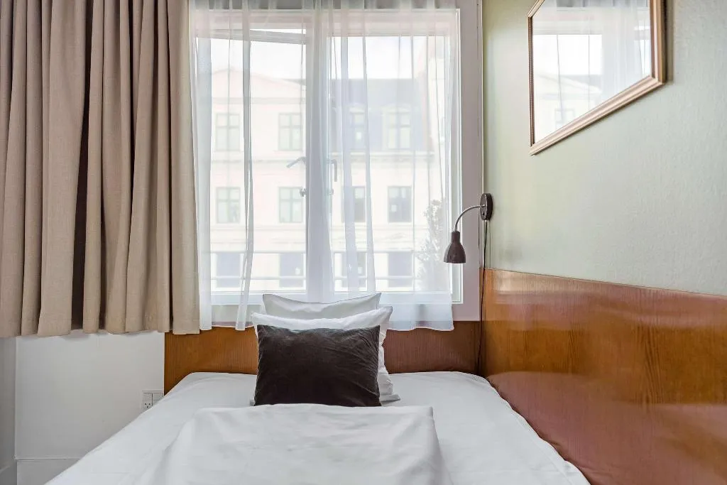 SINGLE STANDARD Room, Hotel Astoria BW Signature Collection, Copenhagen