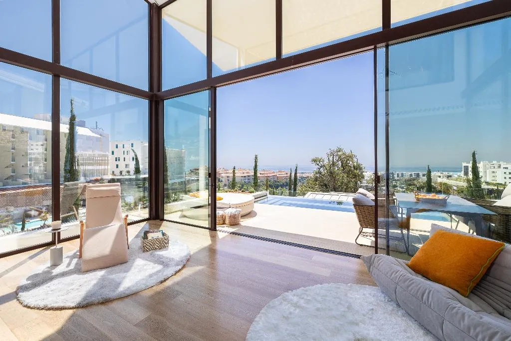 VILLA FOUR BEDROOMS WITH MORE THAN THREE BATHROOMS Room, Leiro Residences - Preferred Hotels & Resorts, Costa Del Sol