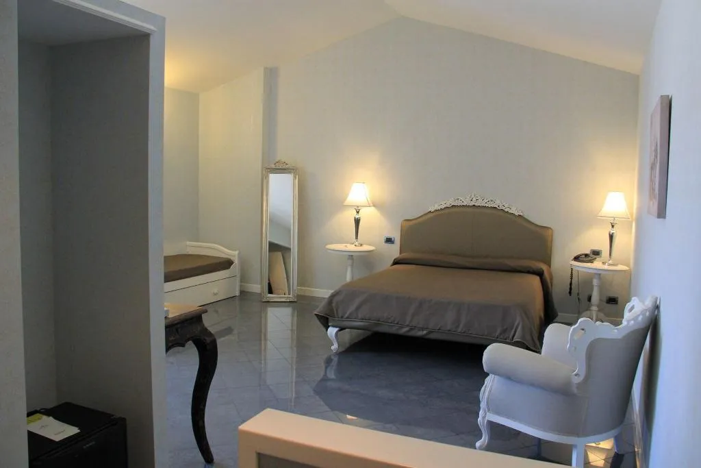 Room, Marina Holiday, Palermo