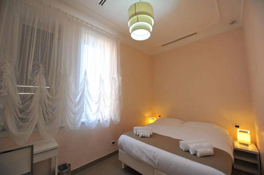 Room, Villa Zaccardi, Rome